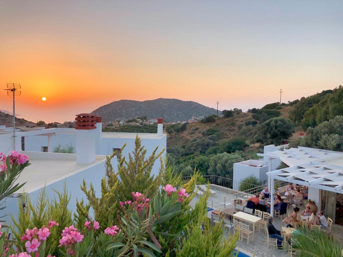 Mourtzanakis Residence - Traditional Eco Hotel In Akhládha Dış mekan fotoğraf