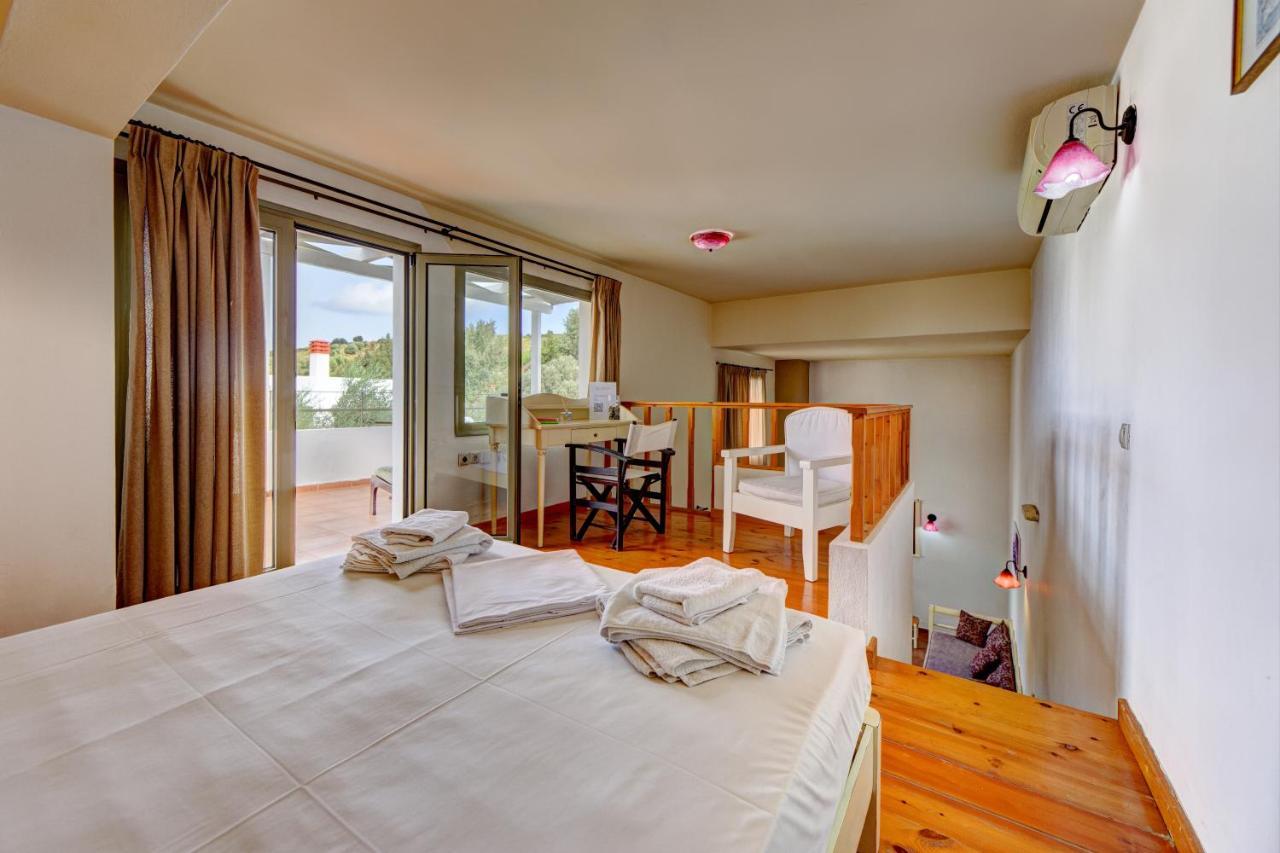 Mourtzanakis Residence - Traditional Eco Hotel In Akhládha Dış mekan fotoğraf