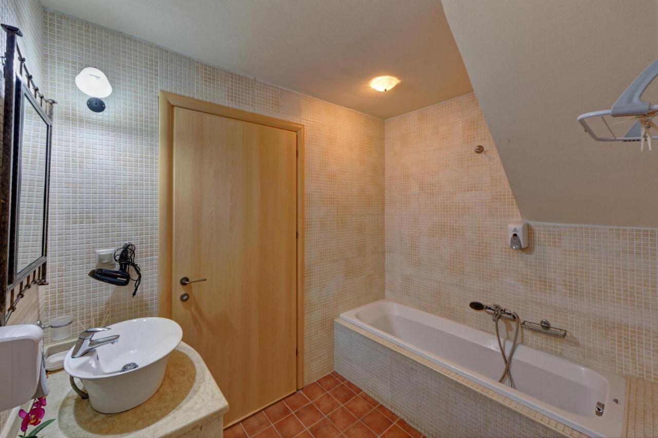 Mourtzanakis Residence - Traditional Eco Hotel In Akhládha Dış mekan fotoğraf