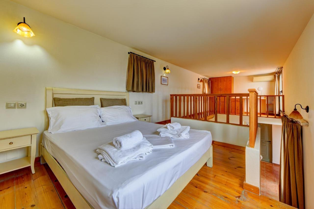 Mourtzanakis Residence - Traditional Eco Hotel In Akhládha Dış mekan fotoğraf